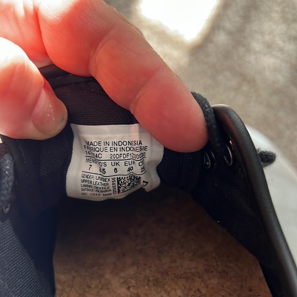 Converse unisex mens 7, Women’s 8.5, EU 40 - Picture 5 of 6